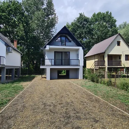 Officium P49 Apartmán Rakamaz